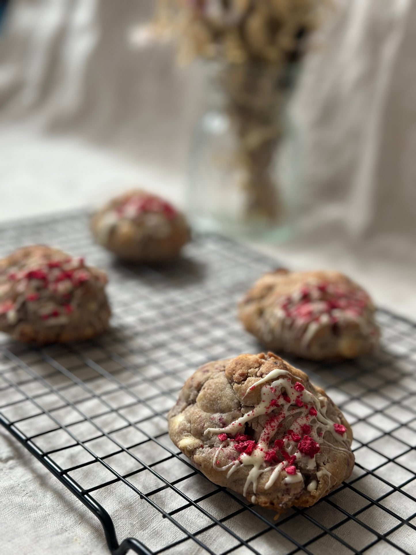 Raspberry White Chocolate Cookie XL